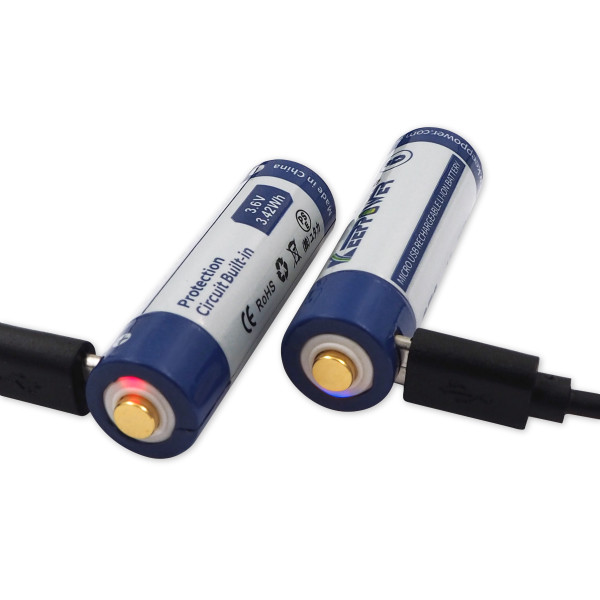 2x Keeppower 14500 950mAh (protected) - 2A - USB - 14500 & 16340 - Li-ion - Piles  rechargeables